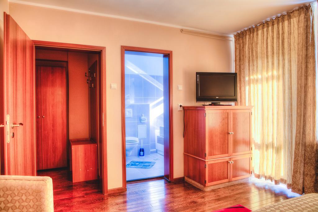 Vila Pinul Si Mesteacanul Hotell Poiana Brasov Eksteriør bilde